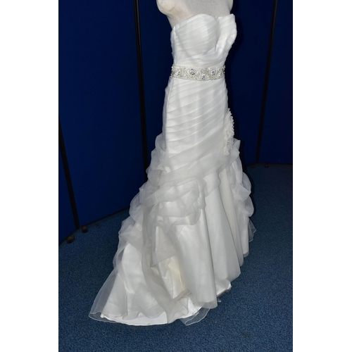 252 - WEDDING DRESS, end of season stock clearance (may have slight marks or very minor damage) size 8, iv... 