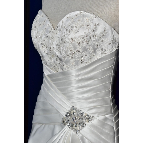 255 - WEDDING DRESS, end of season stock clearance (may have slight marks or very minor damage) size 8, iv... 