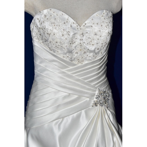 255 - WEDDING DRESS, end of season stock clearance (may have slight marks or very minor damage) size 8, iv... 