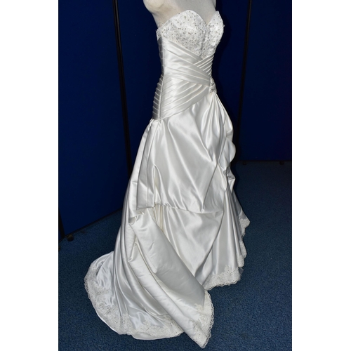 255 - WEDDING DRESS, end of season stock clearance (may have slight marks or very minor damage) size 8, iv... 