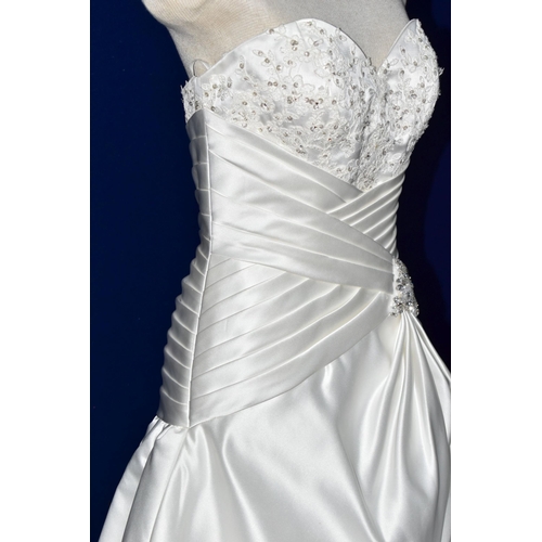 255 - WEDDING DRESS, end of season stock clearance (may have slight marks or very minor damage) size 8, iv... 