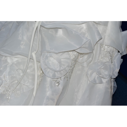 258 - WEDDING DRESS, end of season stock clearance (may have slight marks or very minor damage) size 8, ch... 