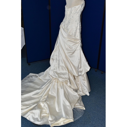 259 - WEDDING DRESS, end of season stock clearance (may have slight marks or very minor damage) size 10, c... 