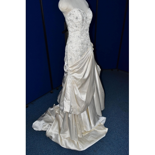 259 - WEDDING DRESS, end of season stock clearance (may have slight marks or very minor damage) size 10, c... 