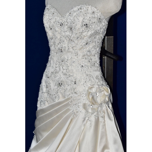 259 - WEDDING DRESS, end of season stock clearance (may have slight marks or very minor damage) size 10, c... 