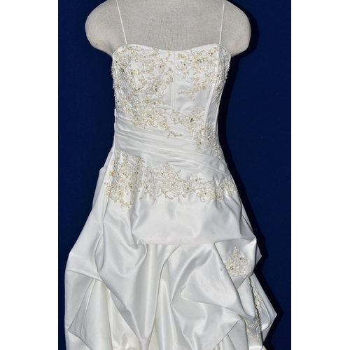 262 - WEDDING DRESS, end of season stock clearance (may have slight marks or very minor damage) size 12, s... 