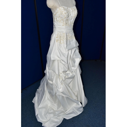 262 - WEDDING DRESS, end of season stock clearance (may have slight marks or very minor damage) size 12, s... 