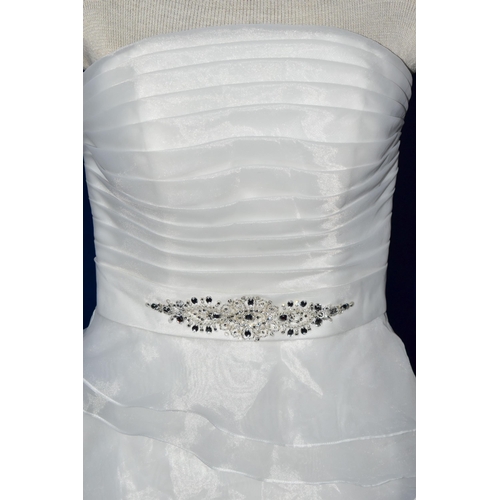 263 - WEDDING DRESS, end of season stock clearance (may have slight marks or very minor damage) size 8, wh... 