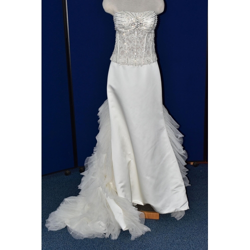 268 - WEDDING DRESS, end of season stock clearance (may have slight marks or very minor damage) size 8, un... 