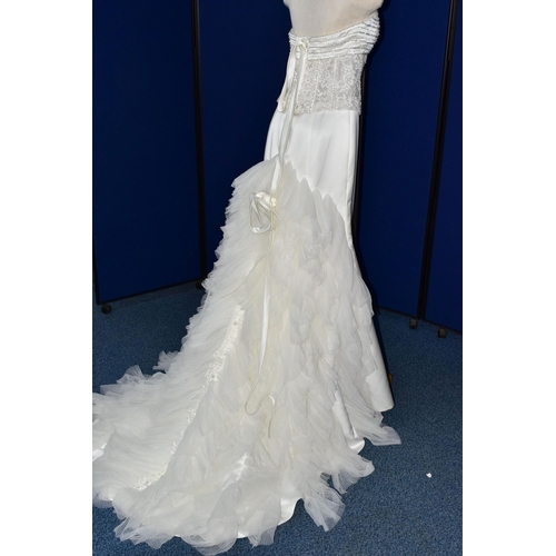 268 - WEDDING DRESS, end of season stock clearance (may have slight marks or very minor damage) size 8, un... 