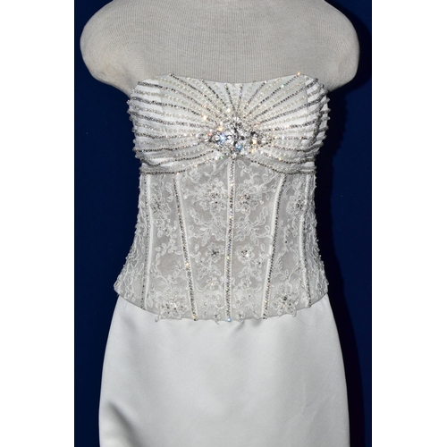 268 - WEDDING DRESS, end of season stock clearance (may have slight marks or very minor damage) size 8, un... 