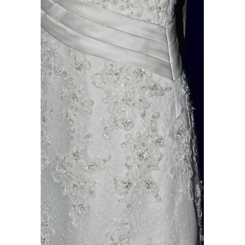 269 - WEDDING DRESS, end of season stock clearance (may have slight marks or very minor damage) size 8, sw... 