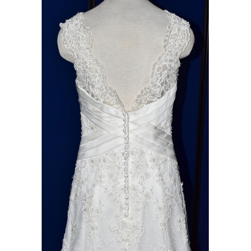 269 - WEDDING DRESS, end of season stock clearance (may have slight marks or very minor damage) size 8, sw... 