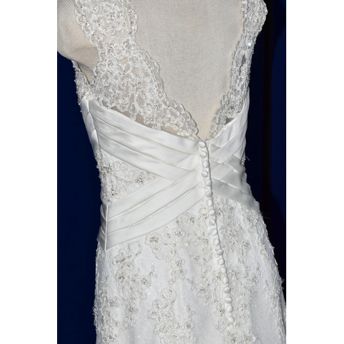 269 - WEDDING DRESS, end of season stock clearance (may have slight marks or very minor damage) size 8, sw... 