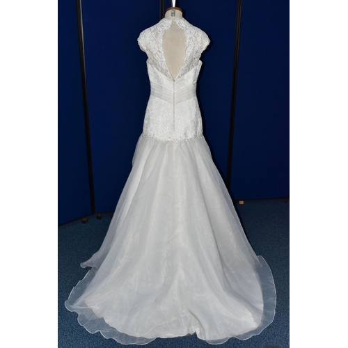 270 - WEDDING DRESS, end of season stock clearance (may have slight marks or very minor damage) size 8/10 ... 