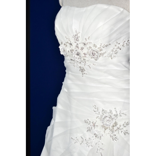 271 - WEDDING DRESS, end of season stock clearance (may have slight marks or very minor damage) size 8/10,... 