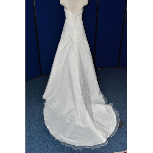 271 - WEDDING DRESS, end of season stock clearance (may have slight marks or very minor damage) size 8/10,... 