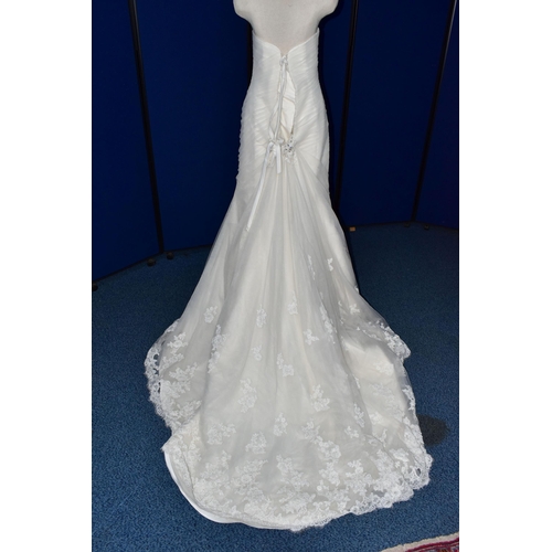 272 - WEDDING DRESS, end of season stock clearance (may have slight marks or very minor damage) Sophia Tol... 