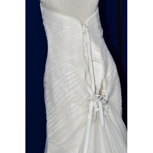 272 - WEDDING DRESS, end of season stock clearance (may have slight marks or very minor damage) Sophia Tol... 