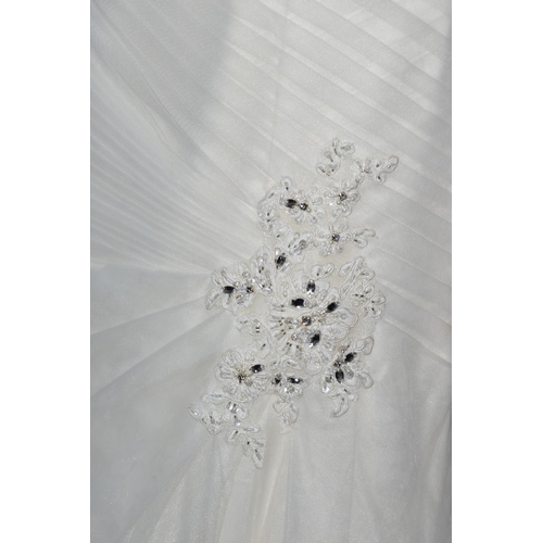 272 - WEDDING DRESS, end of season stock clearance (may have slight marks or very minor damage) Sophia Tol... 