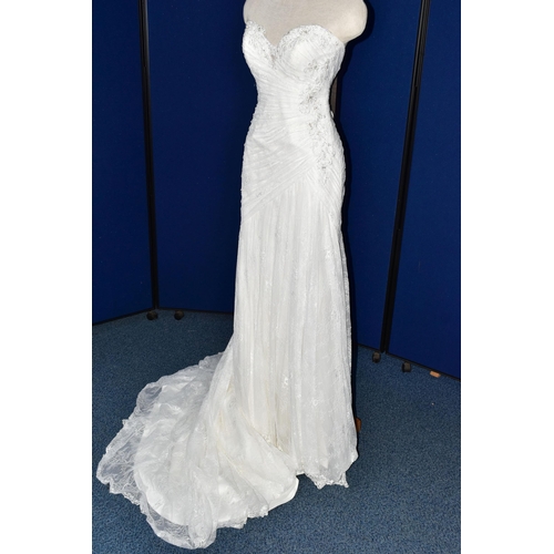 273 - WEDDING DRESS, end of season stock clearance (may have slight marks or very minor damage) size 6, iv... 