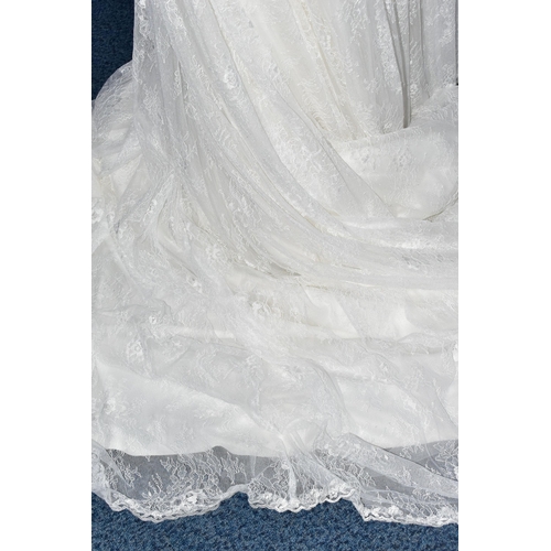 273 - WEDDING DRESS, end of season stock clearance (may have slight marks or very minor damage) size 6, iv... 