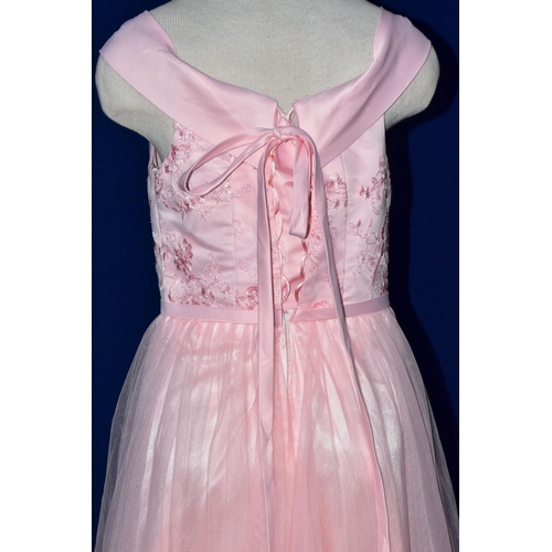 278 - WEDDING/SPECIAL OCCASION DRESS, end of season stock clearance (may have slight marks or very minor d... 