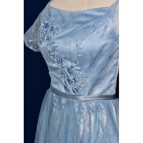 279 - WEDDING/SPECIAL OCCASION DRESS, end of season stock clearance (may have slight marks or very minor d... 