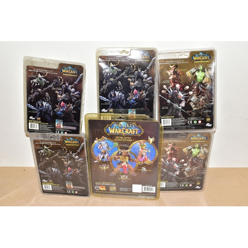 707 - BOX CONTAINING SEVEN SEALED WORLD OF WARCRAFT ACTION FIGURES, figures include the Undead Warlock, Va... 