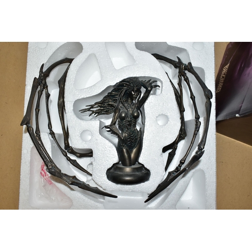 714 - BLIZZARD ENTERTAINMENT QUEEN OF BLADES EMPLOYEE EXCLUSIVE KERRIGAN SCULPT, sculpture of the Queen of... 