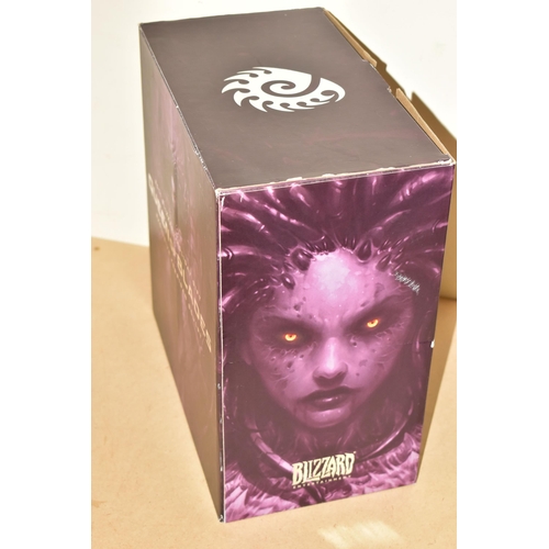 714 - BLIZZARD ENTERTAINMENT QUEEN OF BLADES EMPLOYEE EXCLUSIVE KERRIGAN SCULPT, sculpture of the Queen of... 