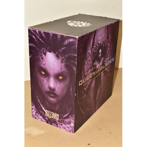 714 - BLIZZARD ENTERTAINMENT QUEEN OF BLADES EMPLOYEE EXCLUSIVE KERRIGAN SCULPT, sculpture of the Queen of... 