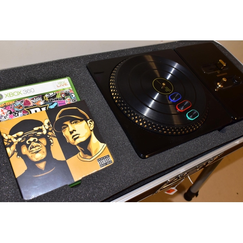 733 - DJ HERO GAME, CD, TURNTABLE & CASE, the Xbox 360 version of the game with its turntable, CD and case... 