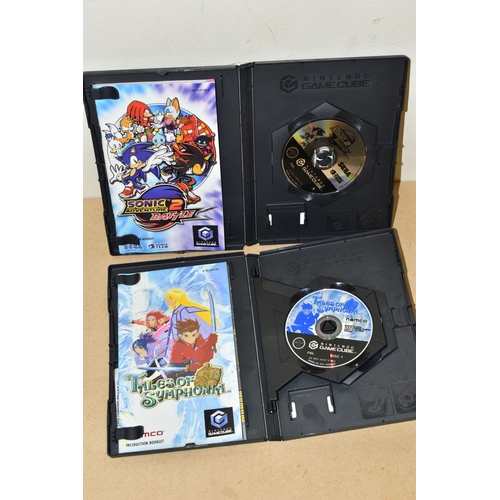 771 - NINTENDO GAMECUBE  WHITE CONSOLE AND TWO GAMES, games included are Sonic Adventure 2 Battle and Tale... 