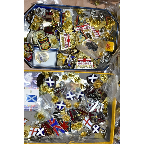 356 - ONE BOX OF NEW AND UNUSED BADGES AND GUITAR PICKS, comprising new and unused ten tins of The Rolling... 