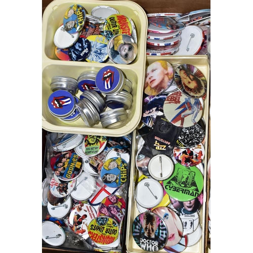 356 - ONE BOX OF NEW AND UNUSED BADGES AND GUITAR PICKS, comprising new and unused ten tins of The Rolling... 