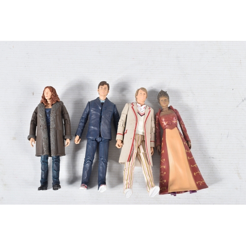 71 - A COLLECTION OF MODERN DOCTOR WHO COLLECTABLES, to include battery operated remote control models (n... 