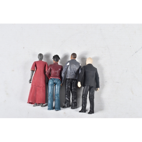 71 - A COLLECTION OF MODERN DOCTOR WHO COLLECTABLES, to include battery operated remote control models (n... 