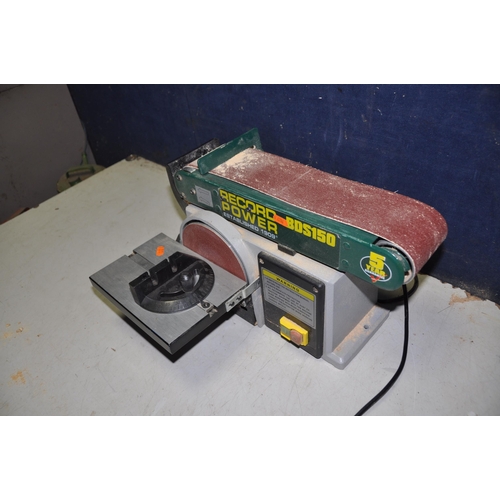 1076 - A CLARKE BDS150 DISC AND BELT SANDER with mitre guide (PAT pass and working)