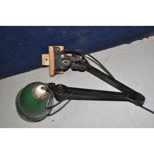 1080 - A VINTAGE ARTICULATED WORKSHOP LAMP with green and white painted shade (PAT pass and working)