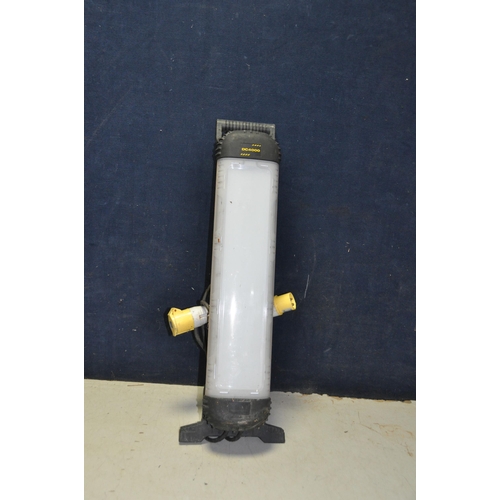 1099 - A DEFENDER DC4000 110V SITE LAMP in working order