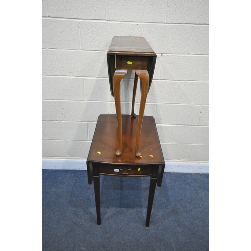 1253 - A LATE 20TH CENTURY MAHOGANY SOFA TABLE, with a single frieze drawer, open width 100cm x closed widt... 