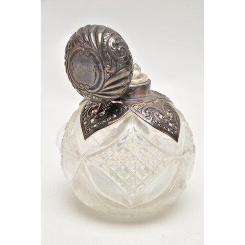 183 - A LATE VICTORIAN SCENT BOTTLE, round glass bottle, fitted with a silver domed cover detailed with a ... 