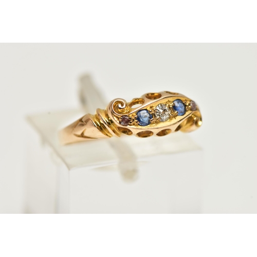 4 - AN EARLY 20TH CENTURY, 18CT GOLD SAPPHIRE AND DIAMOND RING, set with a single, old cut diamond, flan... 