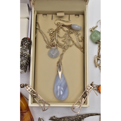 67 - A BAG OF ASSORTED JEWELLERY, to include a boxed blue lace agate drop pendant fitted with a white met... 