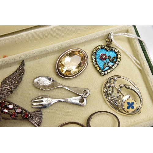 73 - AN ASSORTMENT OF WHITE METAL JEWELLERY, to include a heart pendant with guilloche enamel and floral ... 