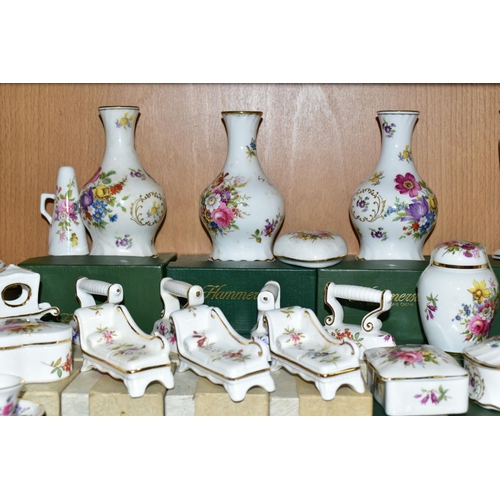 314 - A QUANTITY OF HAMMERSLEY CHINA ORNAMENTS, to include over sixty trinket boxes, vases, miniatures and... 