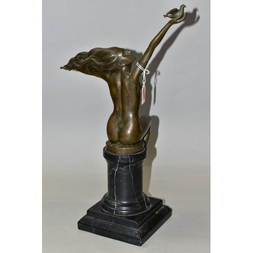 318 - AFTER AMEDEO GENNARELLI (ITALIAN 1881-1943) A BRONZE STUDY 'THE CARRIER PIGEON', depicting a female ... 