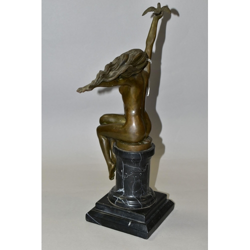 318 - AFTER AMEDEO GENNARELLI (ITALIAN 1881-1943) A BRONZE STUDY 'THE CARRIER PIGEON', depicting a female ... 