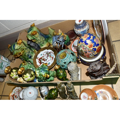 348 - ONE BOX OF ORIENTAL CERAMICS, to include a table lamp, height 44cm, a pair if blue and green Chinese... 